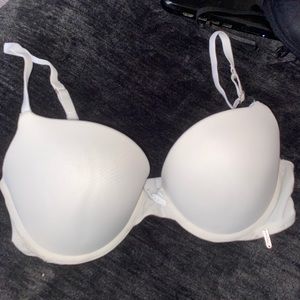 GILLY HICKS White Push Em' Up Plunge Bra Sz 34C